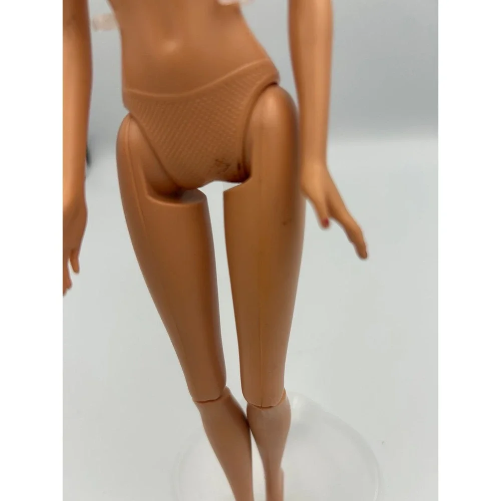 Barbie My Scene Crusin In My Ride Barbie doll